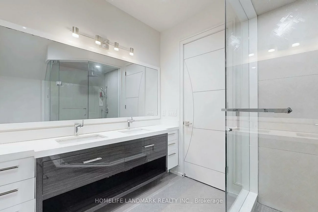 301, Jedburgh, Lawrence Park North, Toronto
