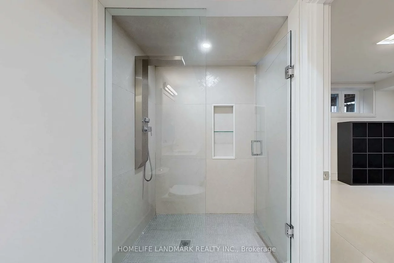 301, Jedburgh, Lawrence Park North, Toronto