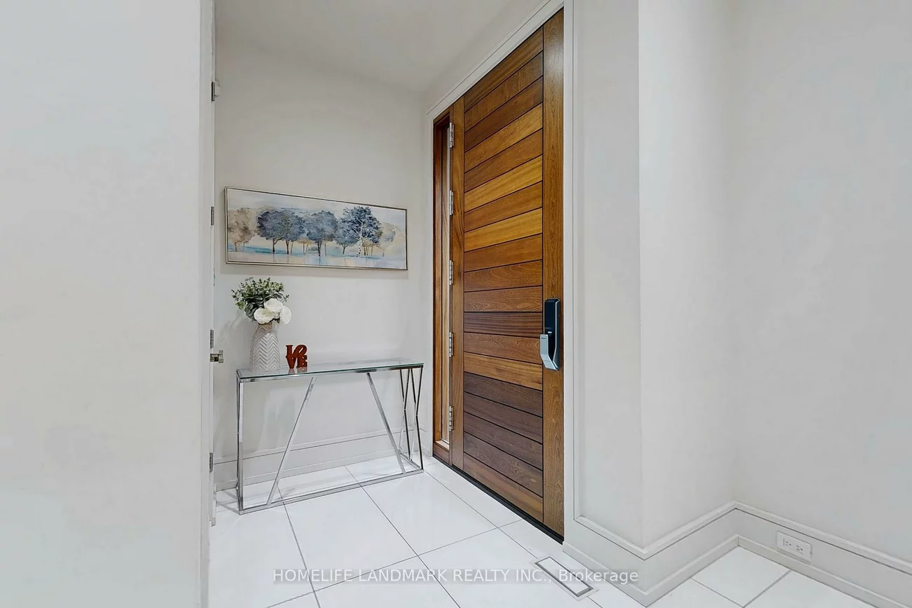 301, Jedburgh, Lawrence Park North, Toronto