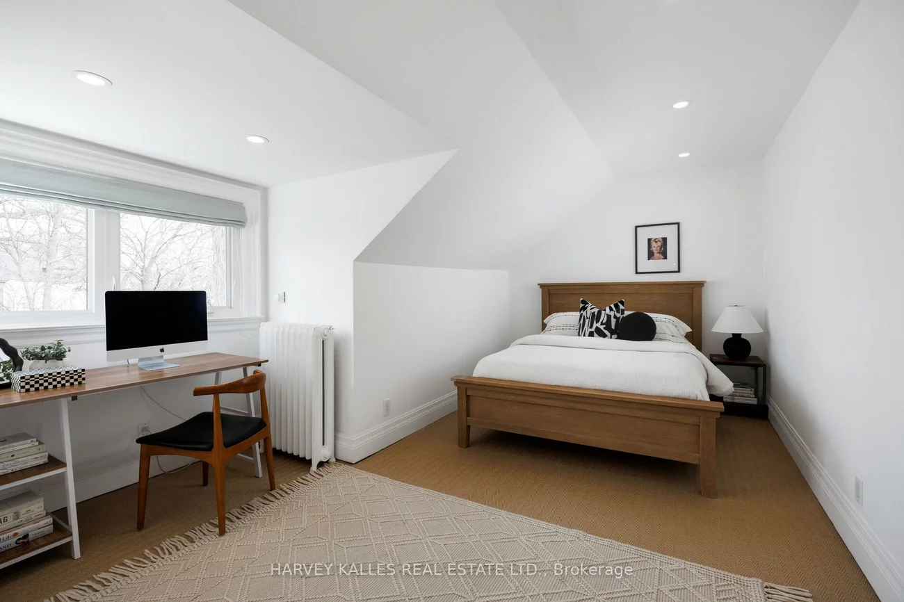 11, Hawthorn, Rosedale-Moore Park, Toronto
