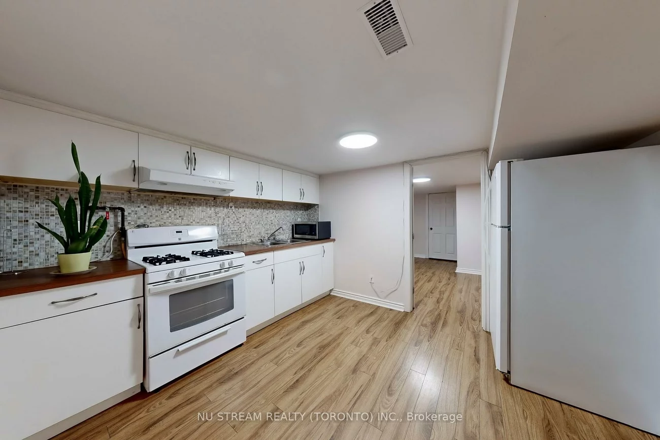196, Robert Hicks, Westminster-Branson, Toronto
