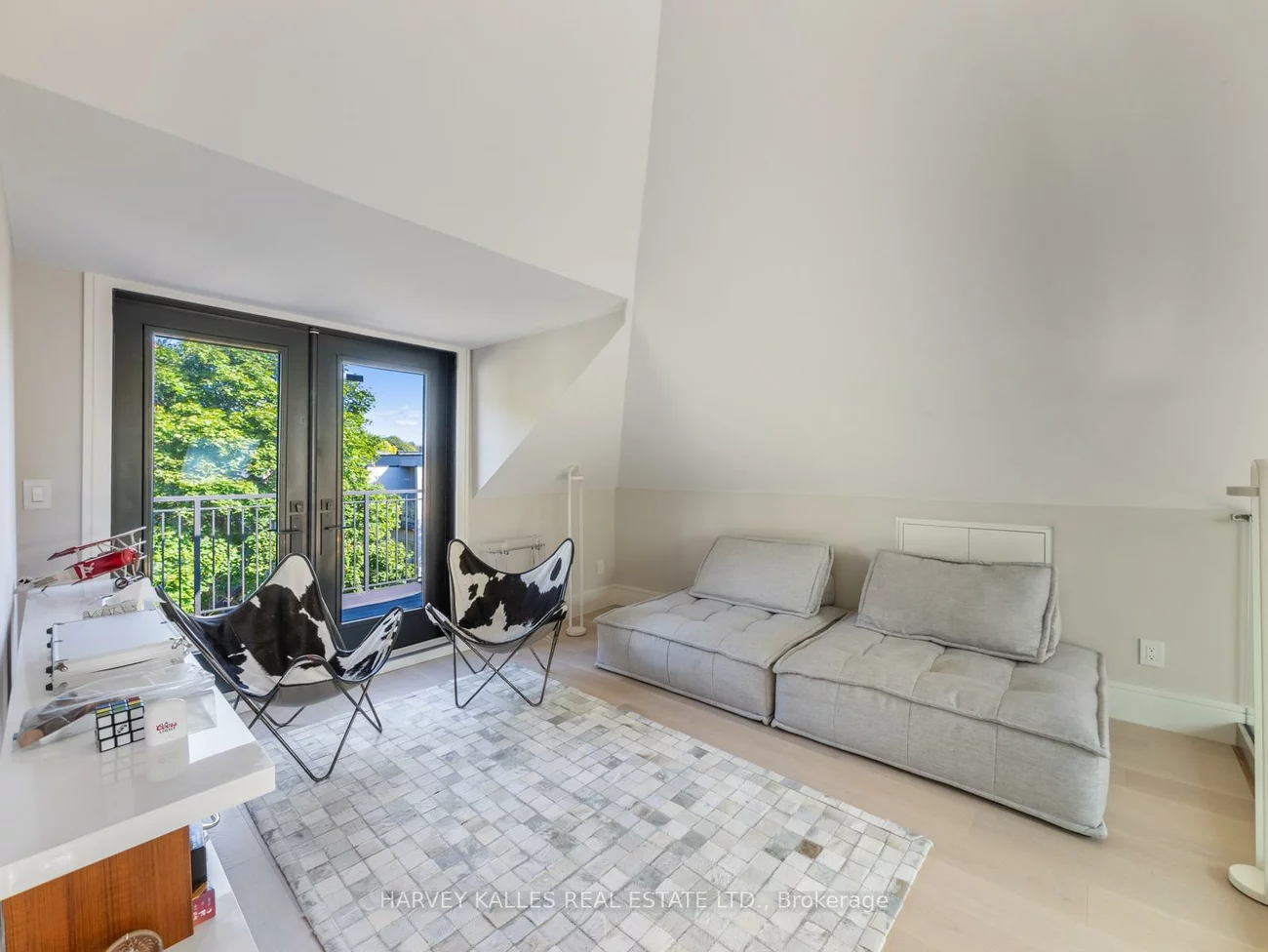 6, Hillholm, Forest Hill South, Toronto