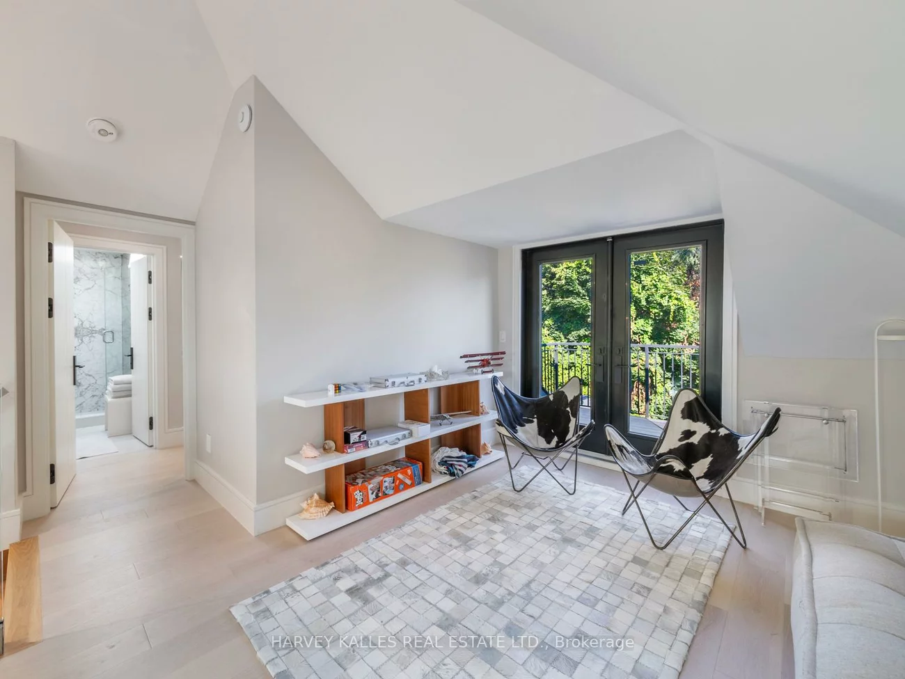 6, Hillholm, Forest Hill South, Toronto