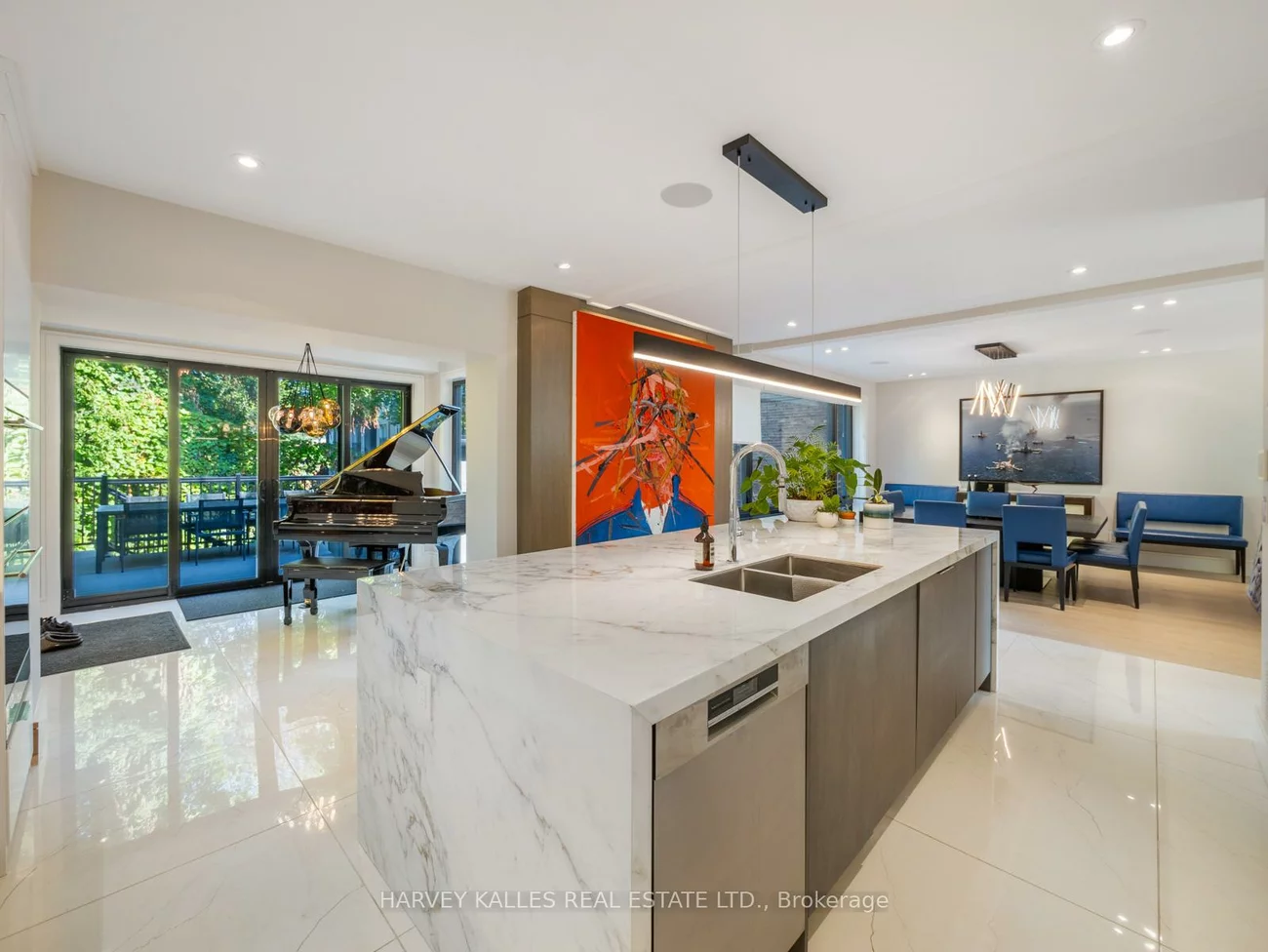 6, Hillholm, Forest Hill South, Toronto