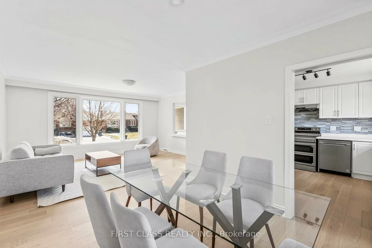196, Acton, Bathurst Manor, Toronto