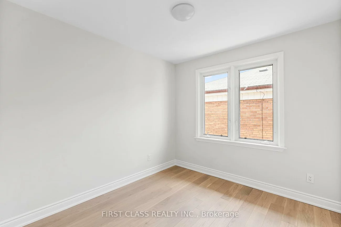 196, Acton, Bathurst Manor, Toronto