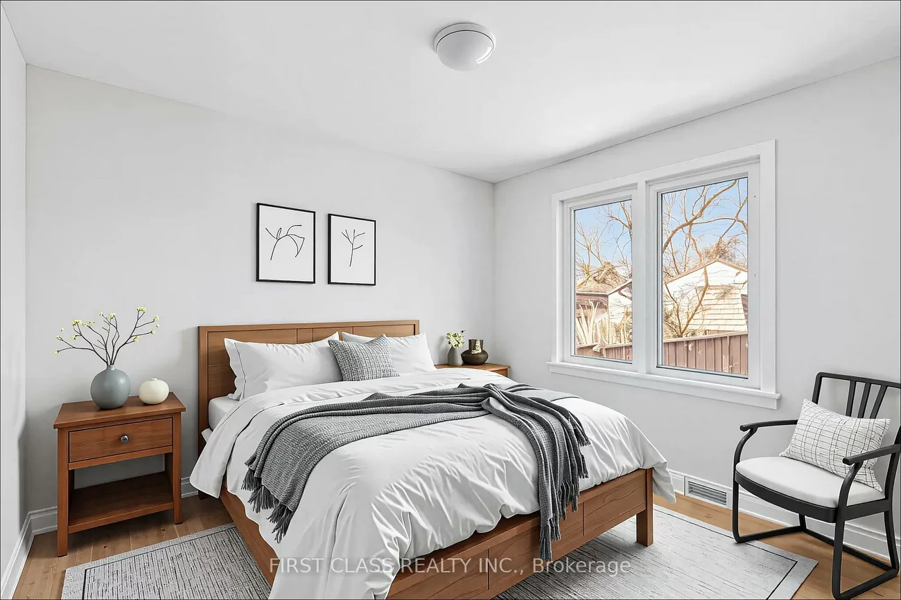 196, Acton, Bathurst Manor, Toronto