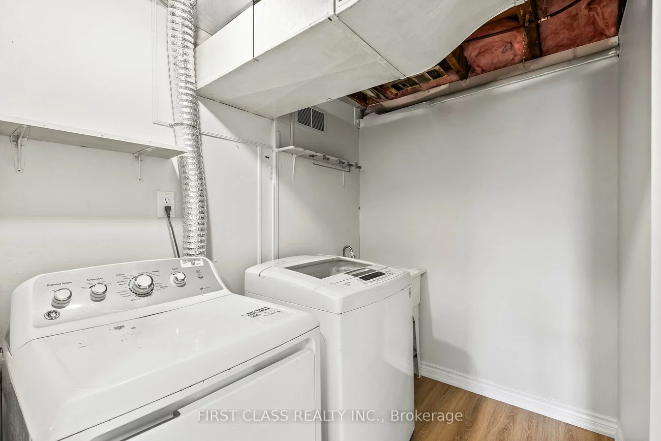196, Acton, Bathurst Manor, Toronto