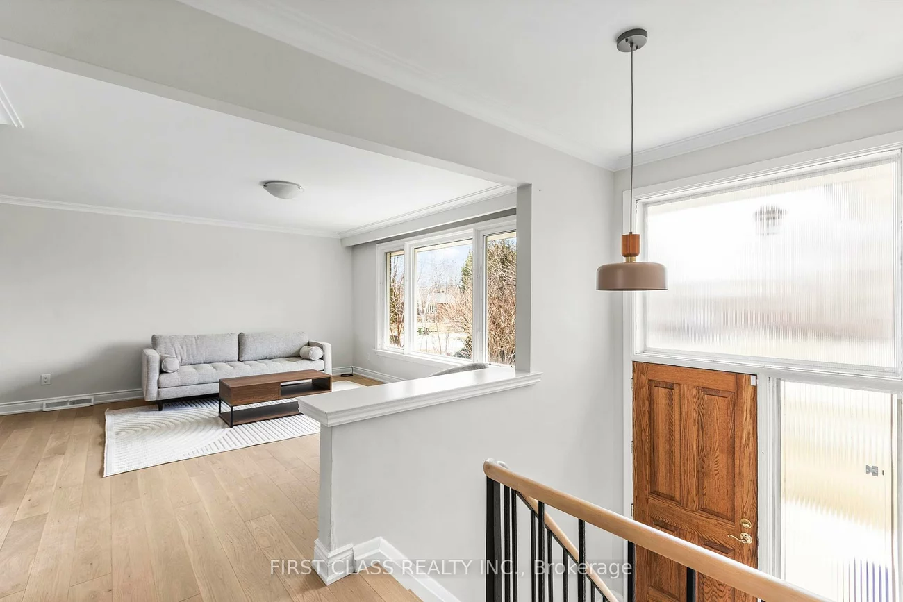 196, Acton, Bathurst Manor, Toronto