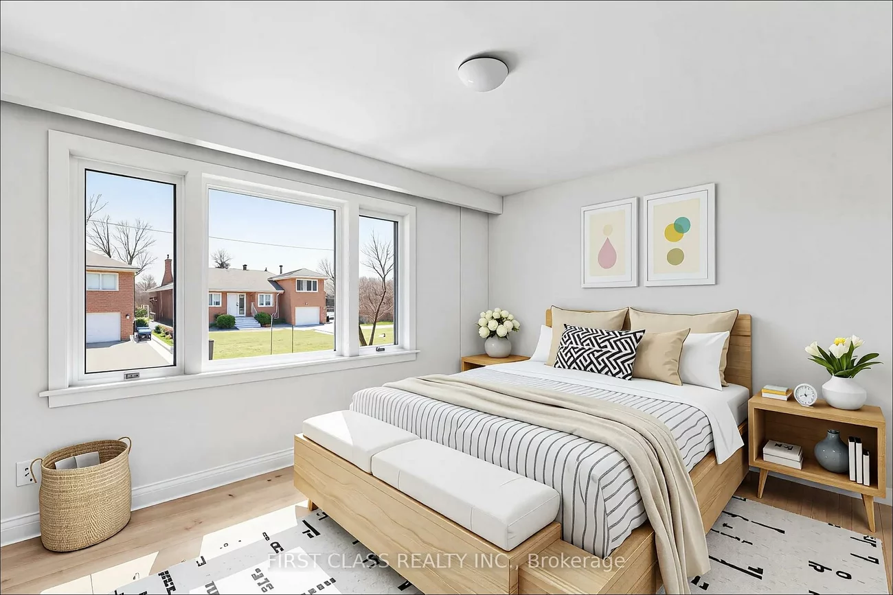 196, Acton, Bathurst Manor, Toronto