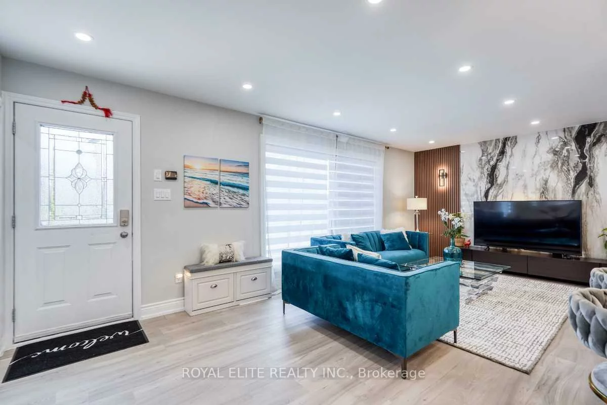 2, Lesgay, Don Valley Village, Toronto