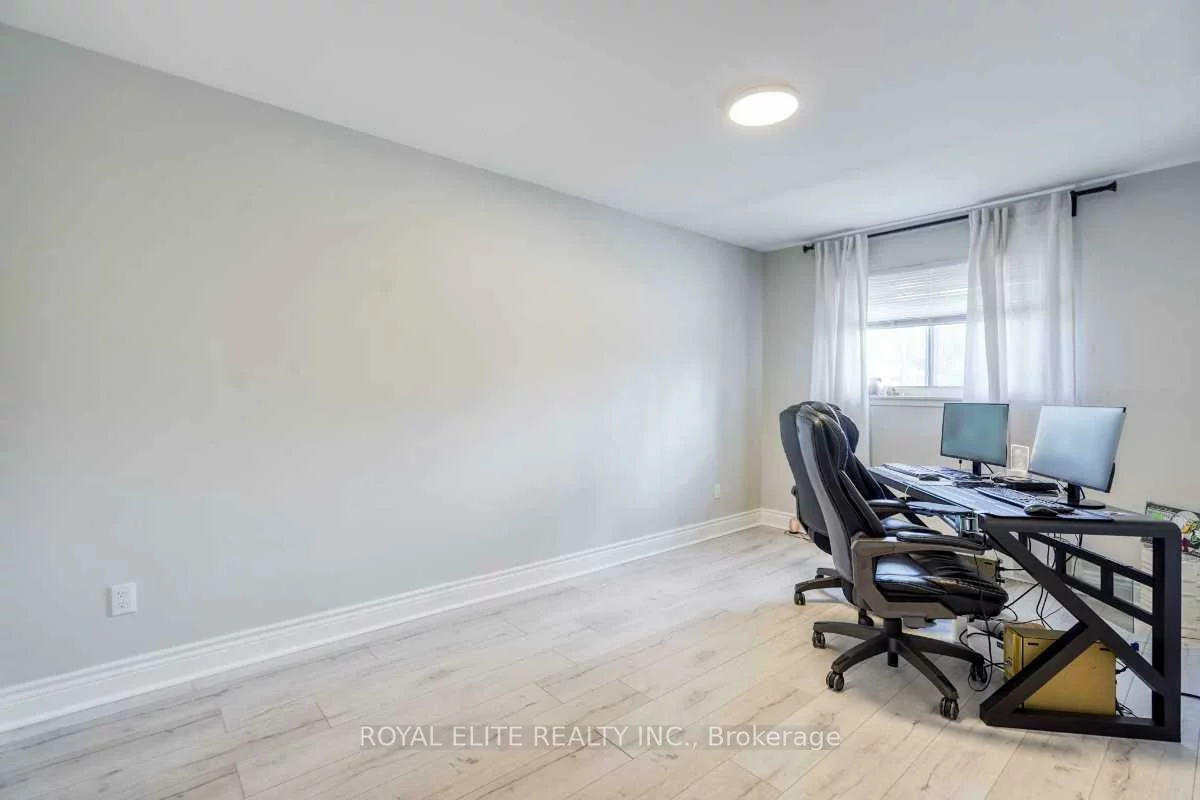 2, Lesgay, Don Valley Village, Toronto