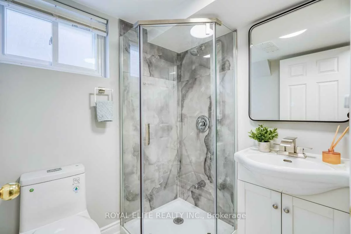 2, Lesgay, Don Valley Village, Toronto