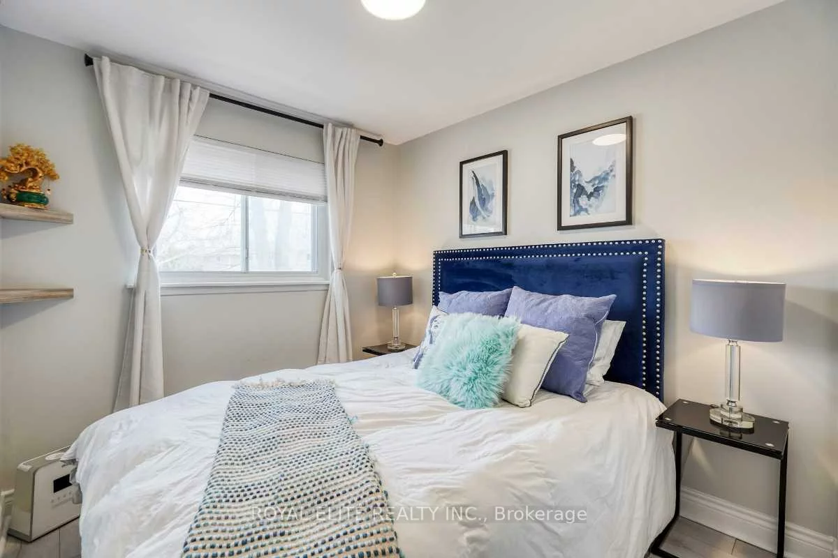 2, Lesgay, Don Valley Village, Toronto