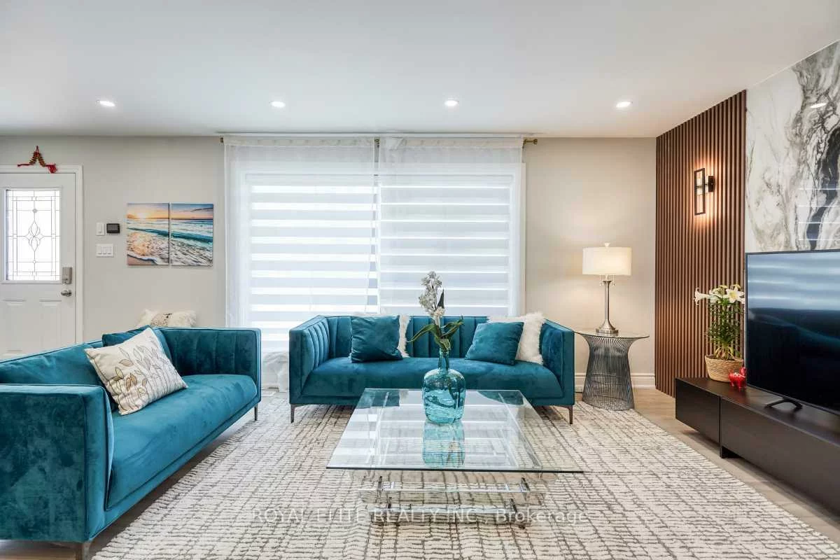 2, Lesgay, Don Valley Village, Toronto