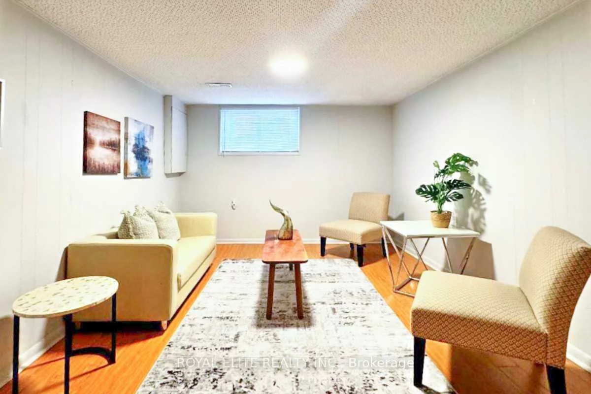 2, Lesgay, Don Valley Village, Toronto
