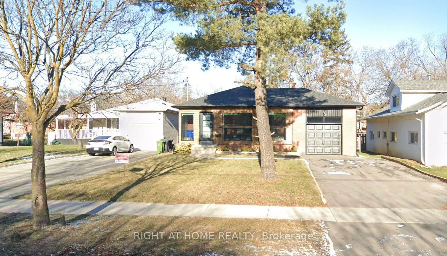 32, Connaught, Newtonbrook West, Toronto