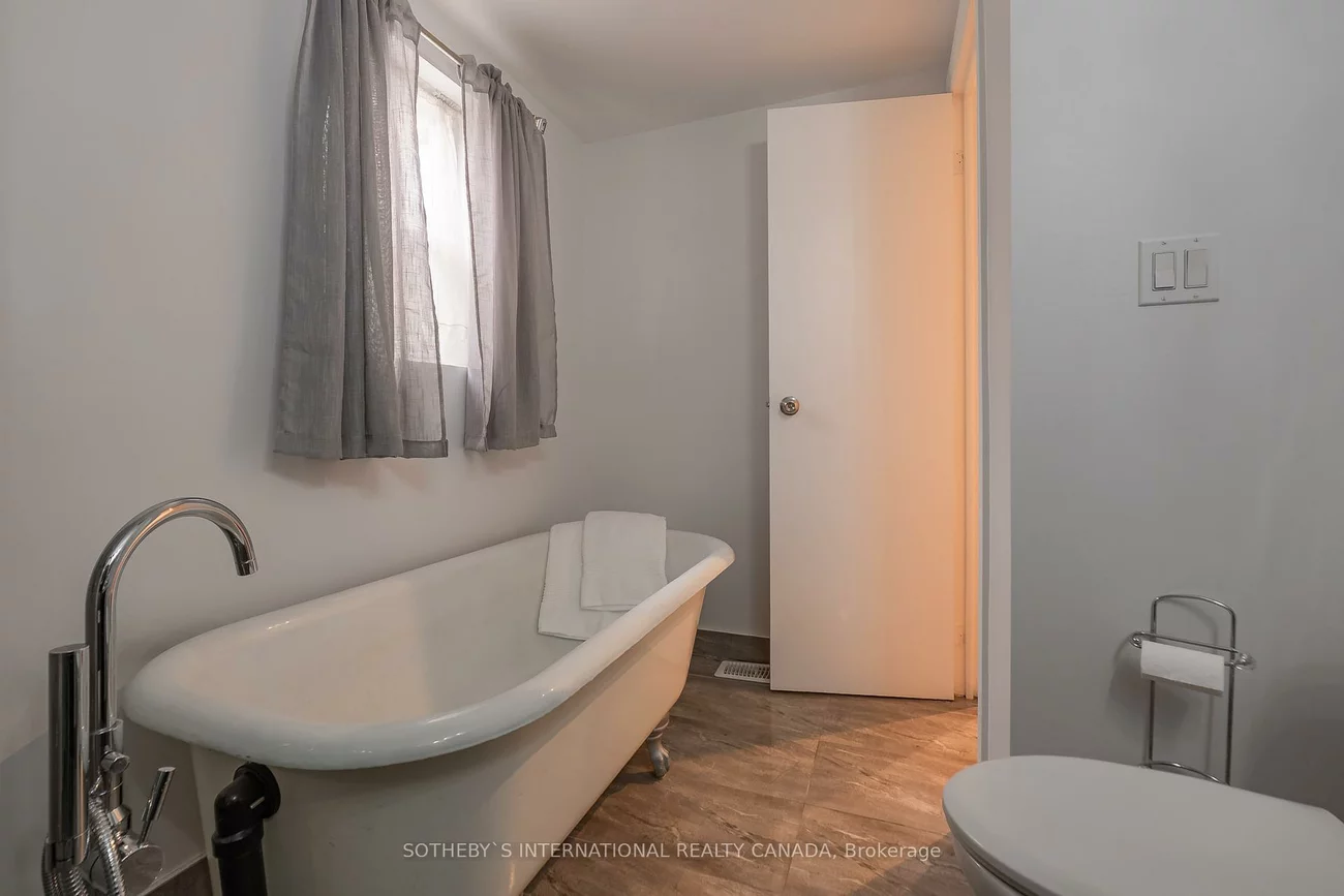 64, Foxley, Trinity-Bellwoods, Toronto