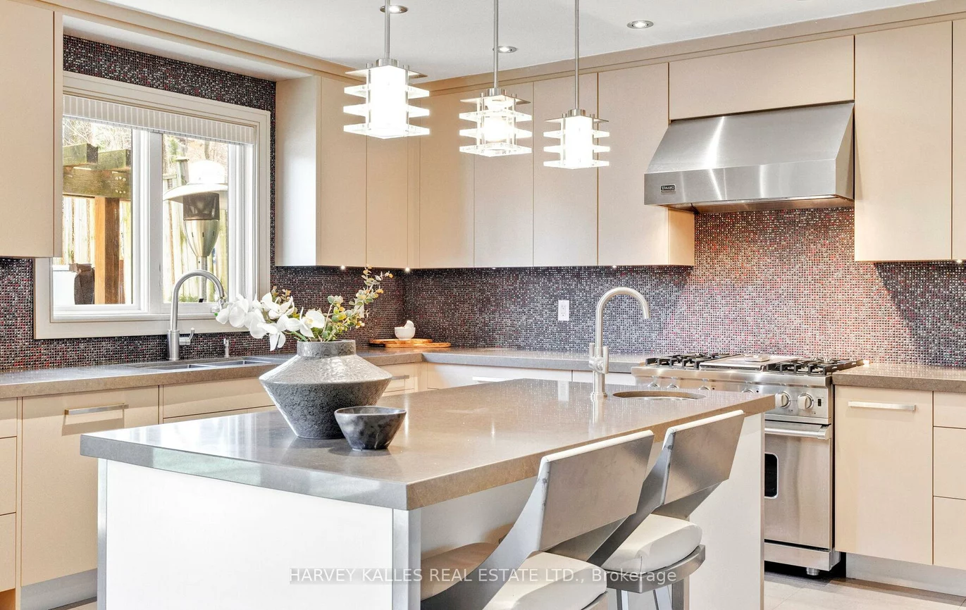 7, Dunloe, Forest Hill South, Toronto