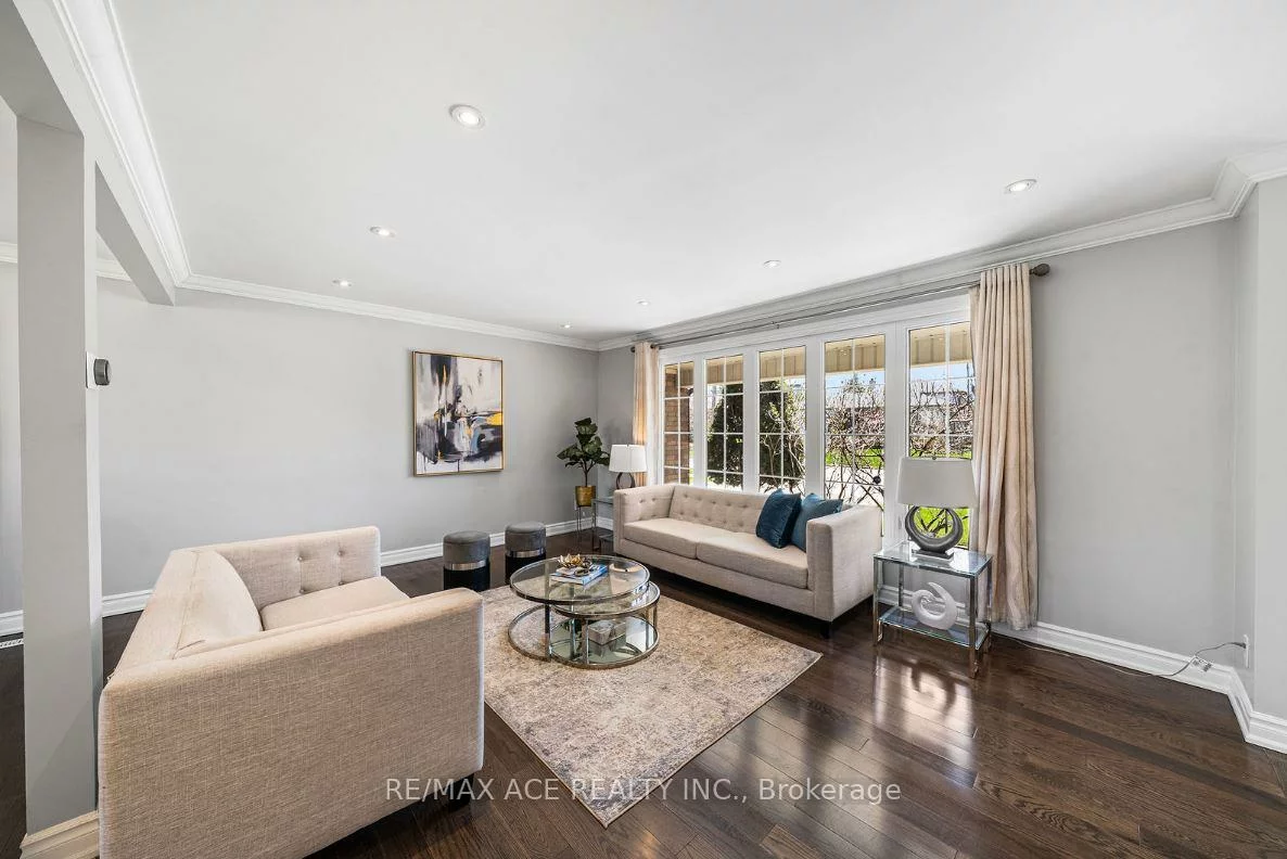 6, Oldborough, Don Valley Village, Toronto