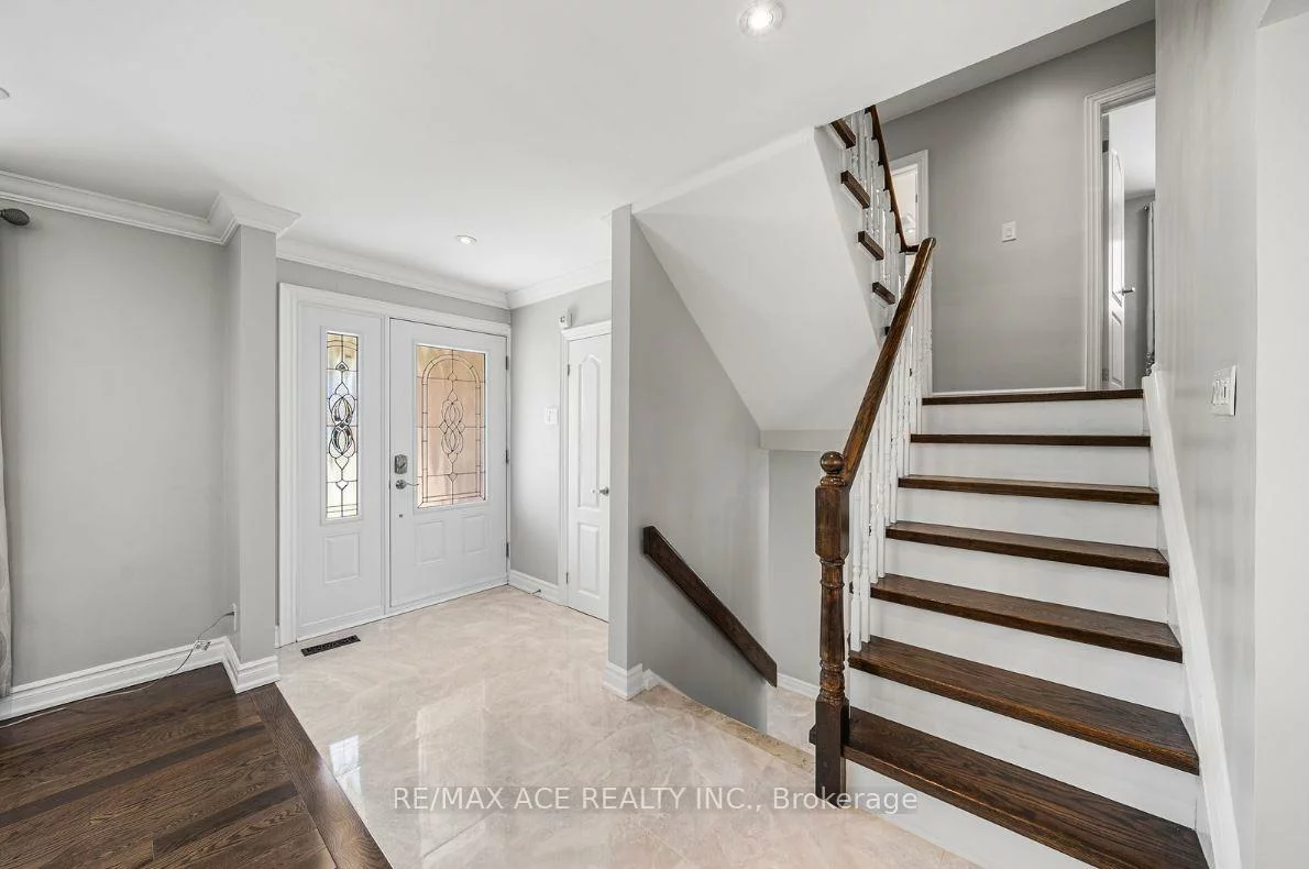 6, Oldborough, Don Valley Village, Toronto