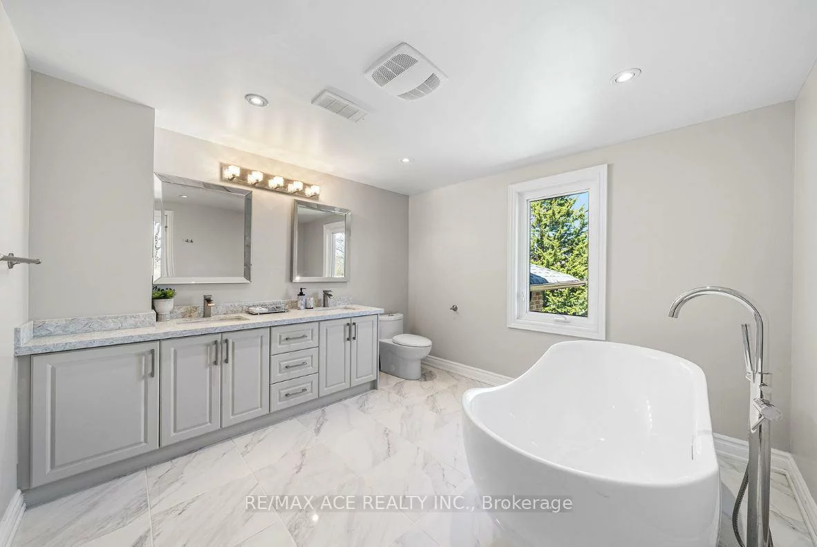 6, Oldborough, Don Valley Village, Toronto