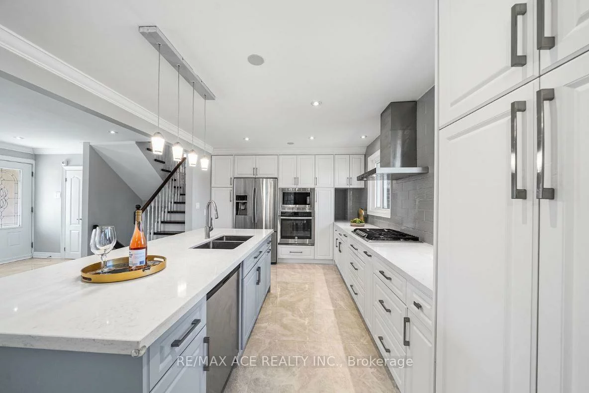6, Oldborough, Don Valley Village, Toronto