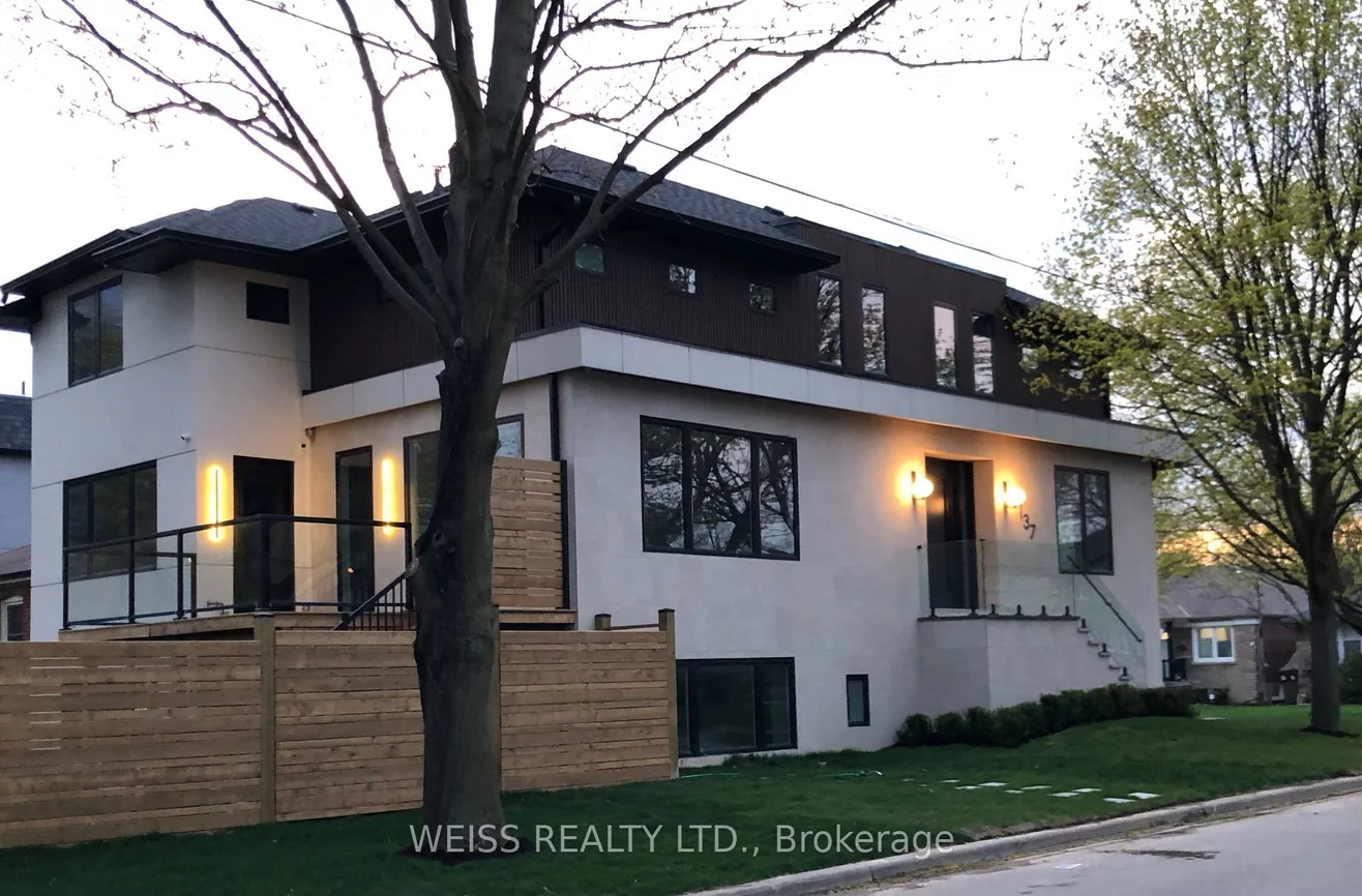 137, Bannockburn, Bedford Park-Nortown, Toronto