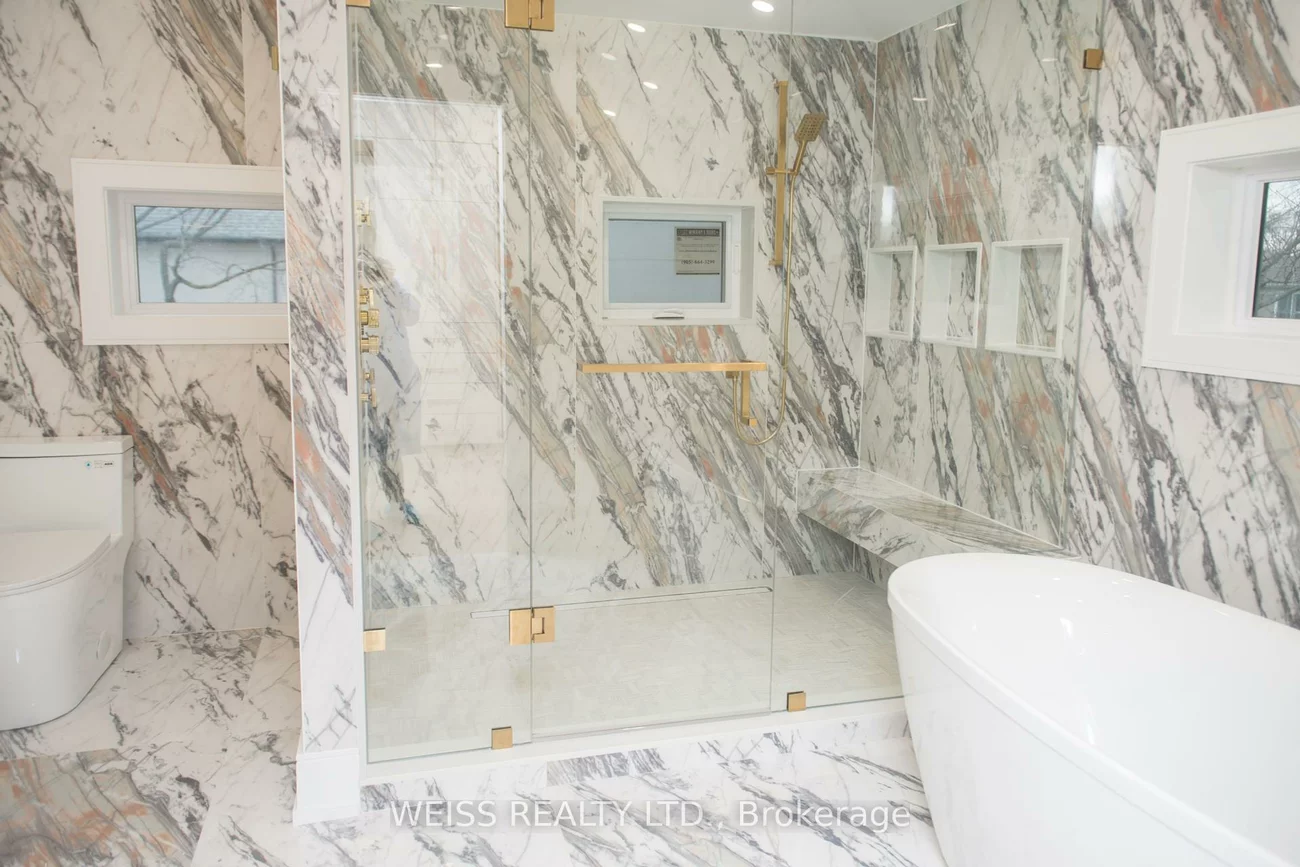 137, Bannockburn, Bedford Park-Nortown, Toronto