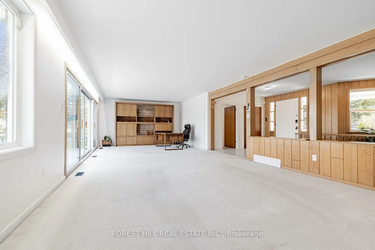10, Courtwood, Bayview Village, Toronto