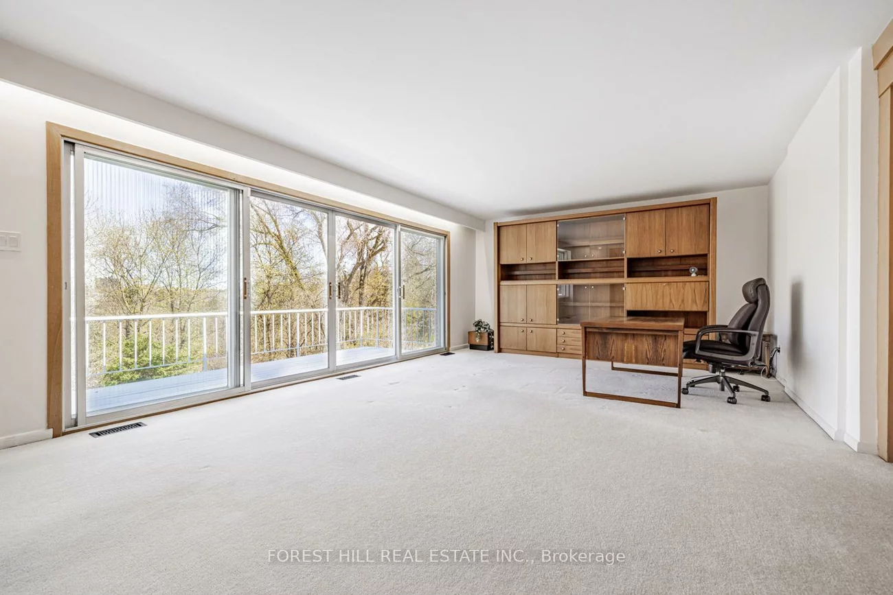 10, Courtwood, Bayview Village, Toronto