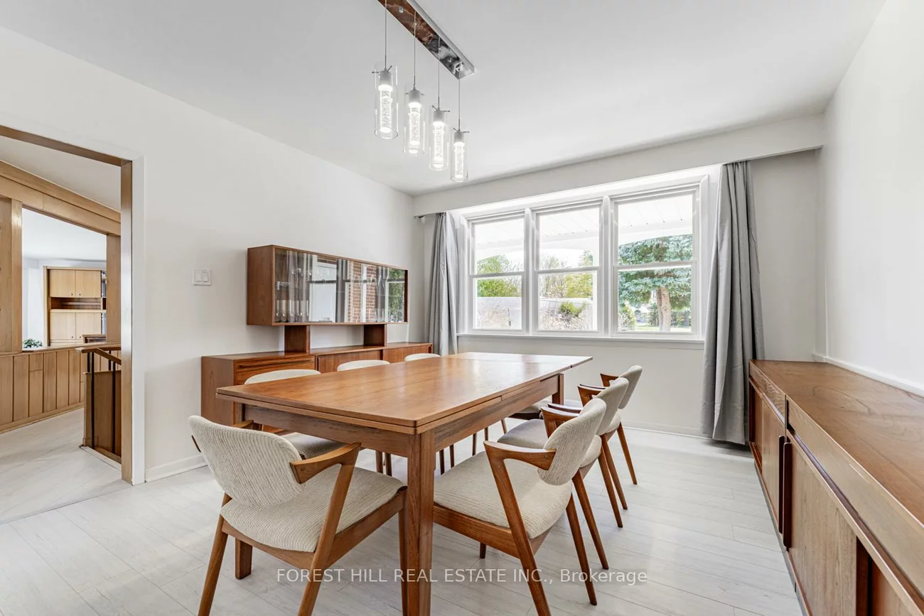 10, Courtwood, Bayview Village, Toronto