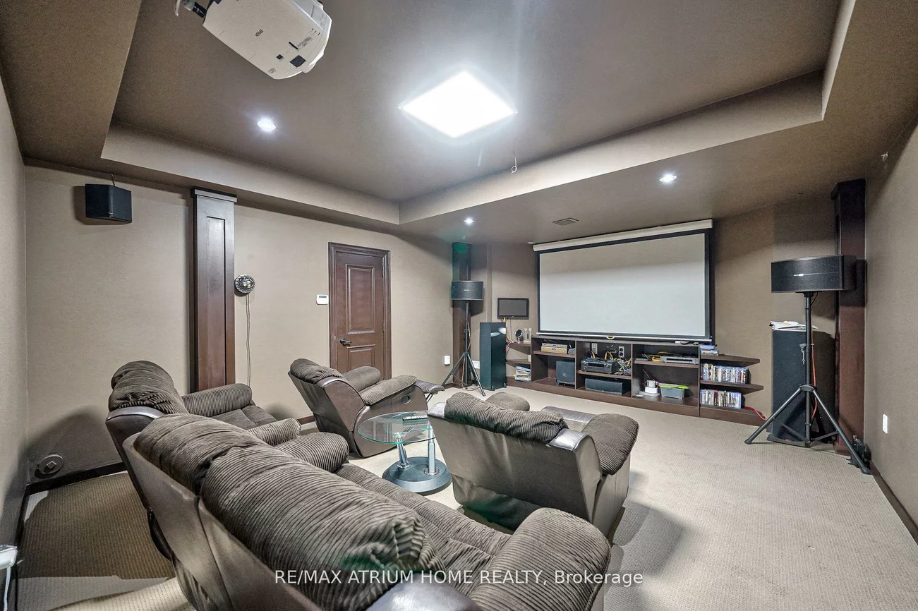18, Heathcote, St. Andrew-Windfields, Toronto