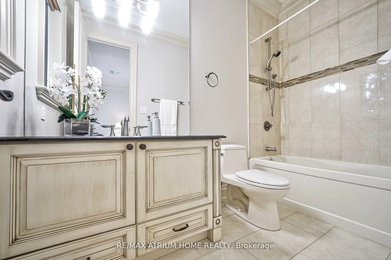 18, Heathcote, St. Andrew-Windfields, Toronto