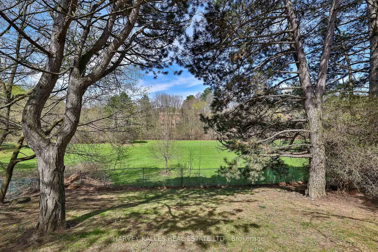 38, Fifeshire, St. Andrew-Windfields, Toronto