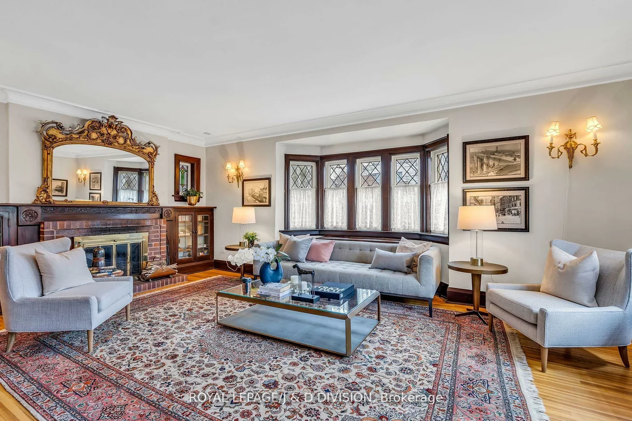 77, College View, Forest Hill South, Toronto
