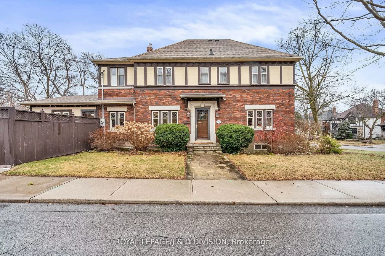 77, College View, Forest Hill South, Toronto