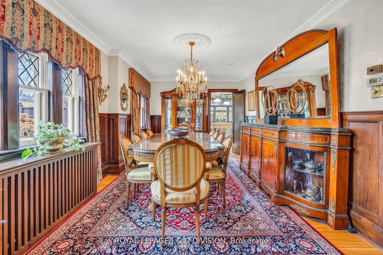 77, College View, Forest Hill South, Toronto