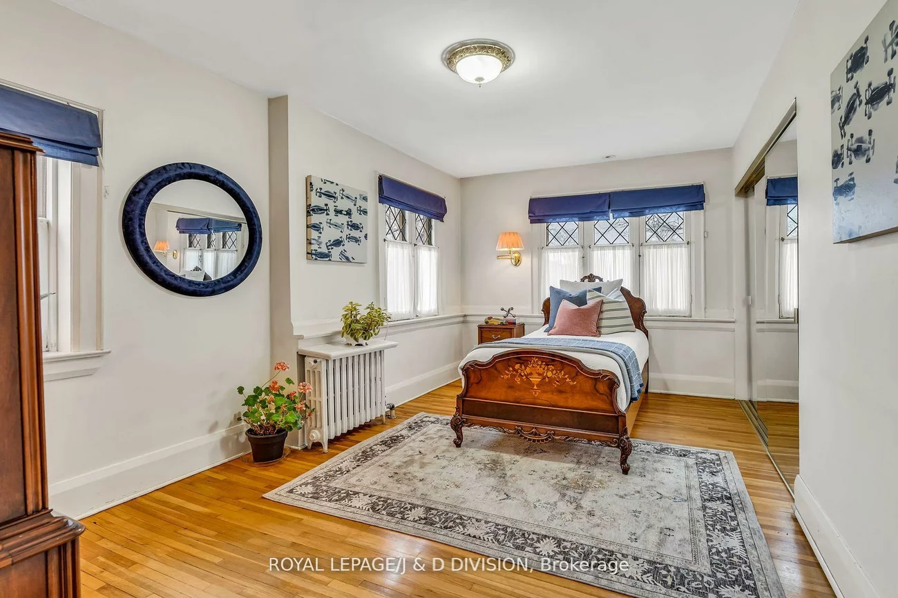 77, College View, Forest Hill South, Toronto