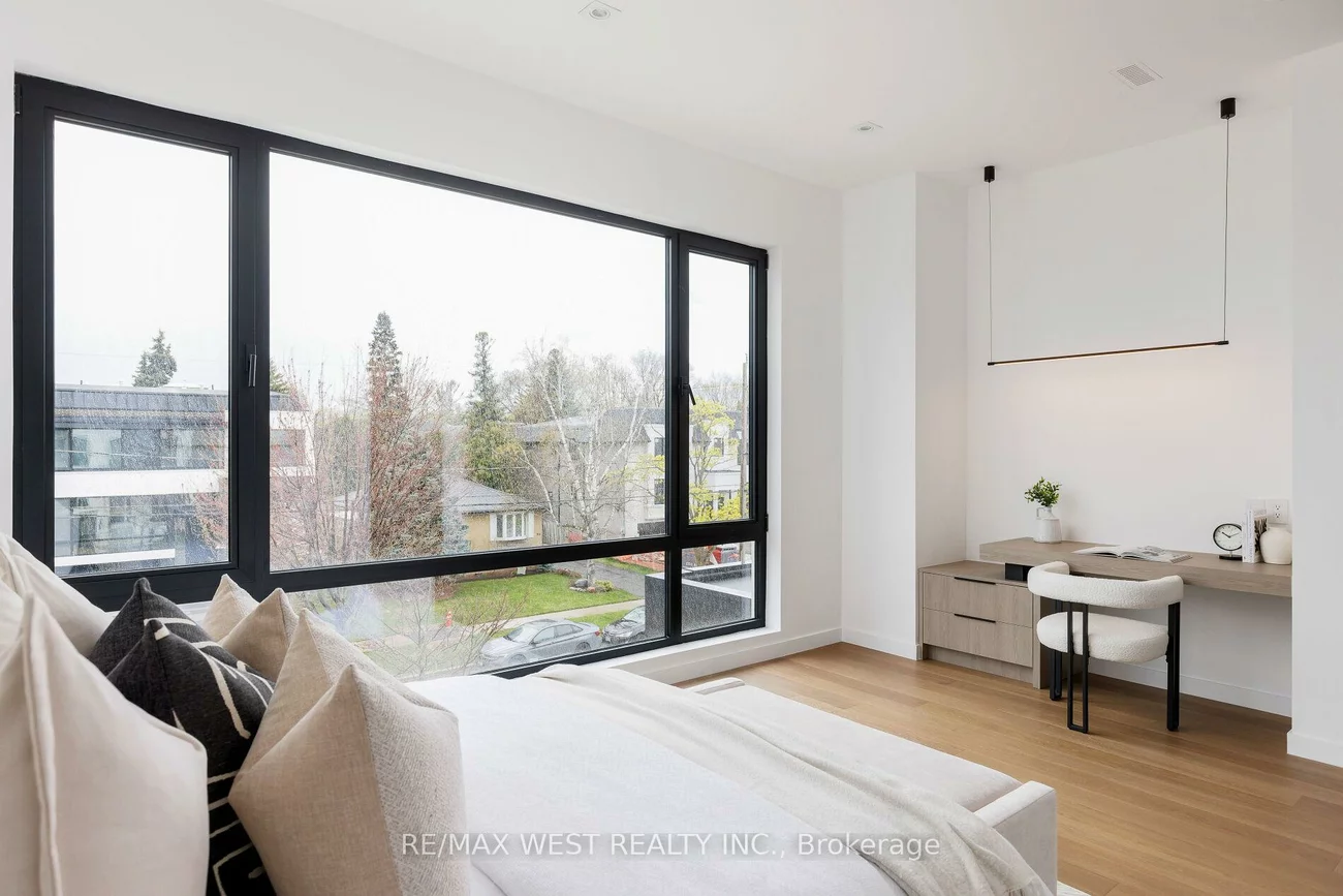 310, Patricia, Newtonbrook West, Toronto