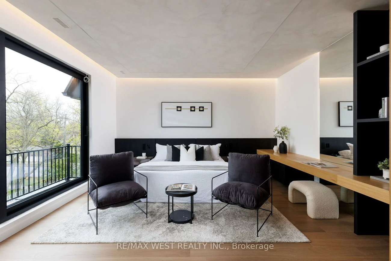 310, Patricia, Newtonbrook West, Toronto