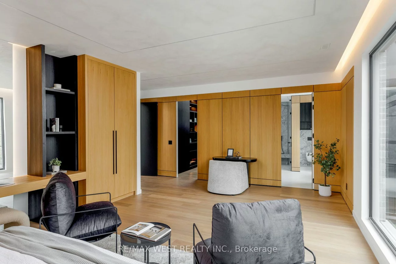 310, Patricia, Newtonbrook West, Toronto