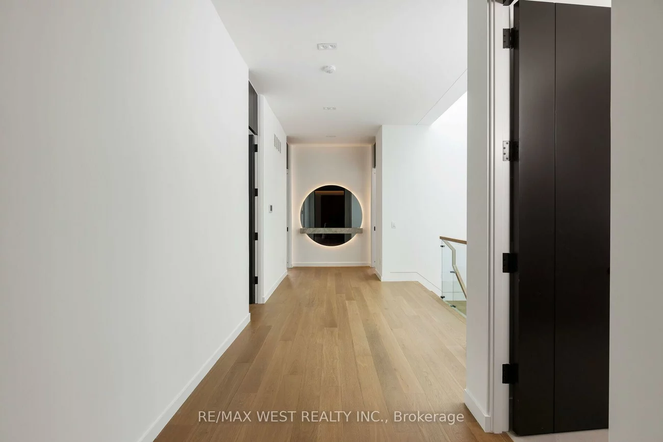 310, Patricia, Newtonbrook West, Toronto