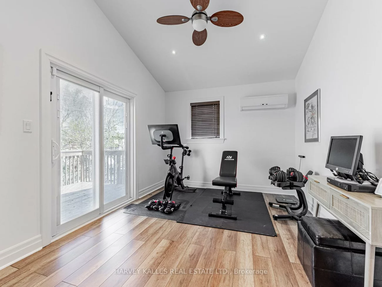 736, Glencairn, Englemount-Lawrence, Toronto