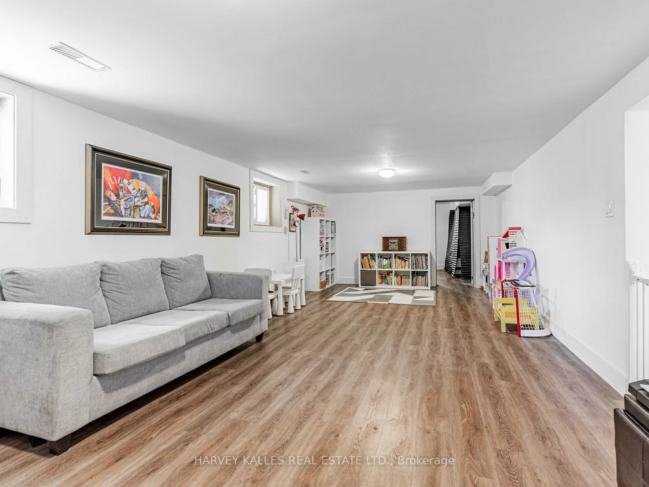 736, Glencairn, Englemount-Lawrence, Toronto