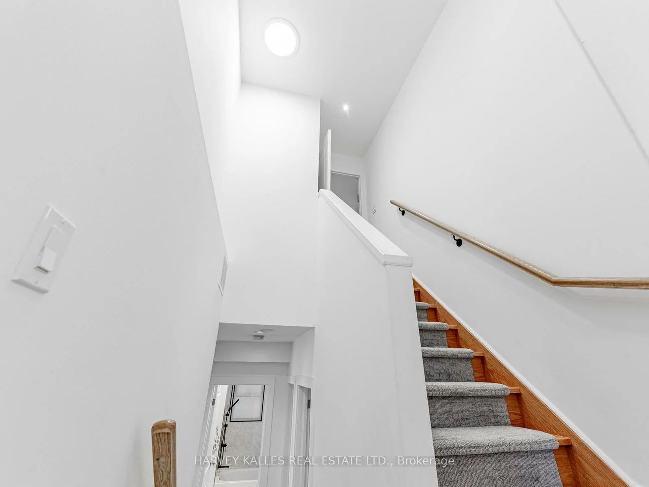 736, Glencairn, Englemount-Lawrence, Toronto