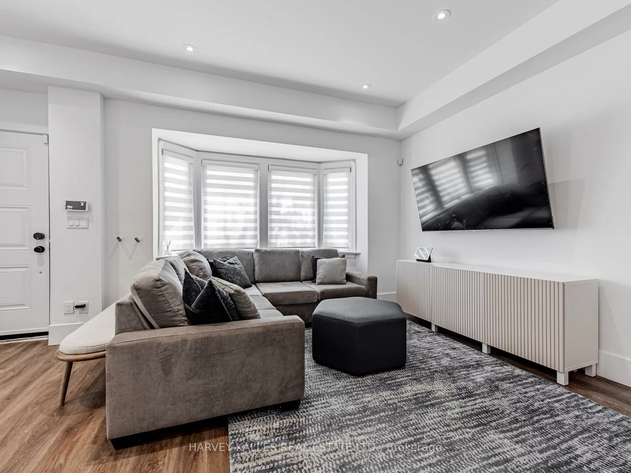 736, Glencairn, Englemount-Lawrence, Toronto
