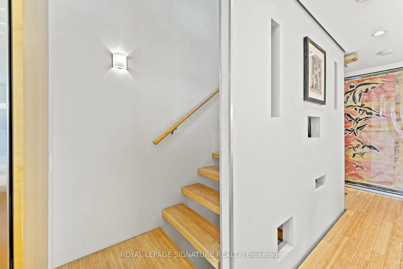 215, Bowood, Lawrence Park North, Toronto