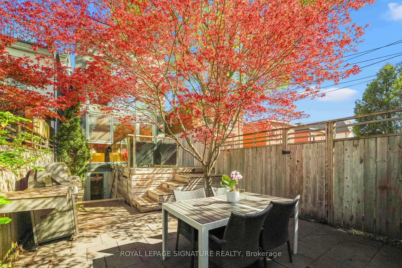 215, Bowood, Lawrence Park North, Toronto