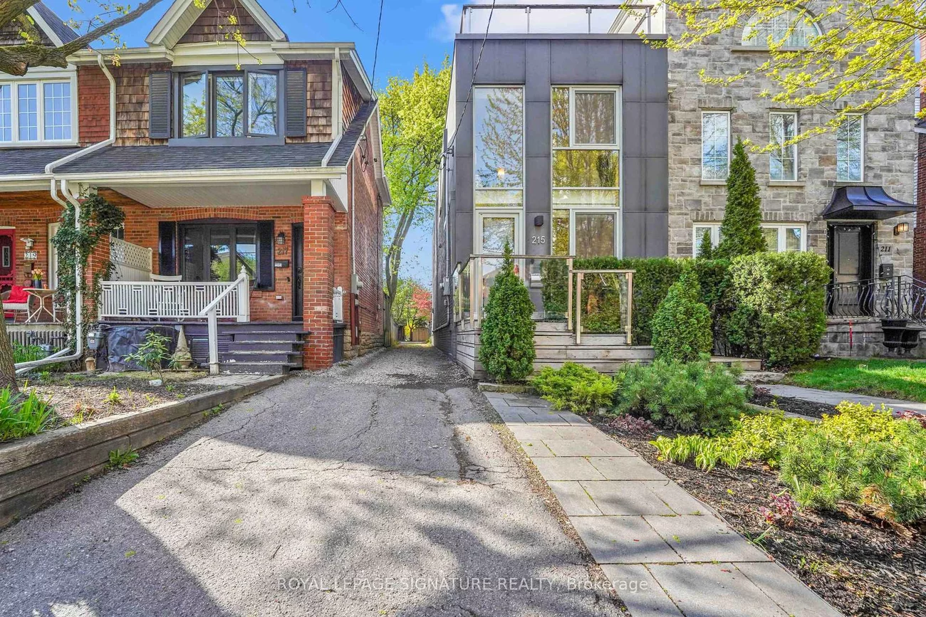 215, Bowood, Lawrence Park North, Toronto